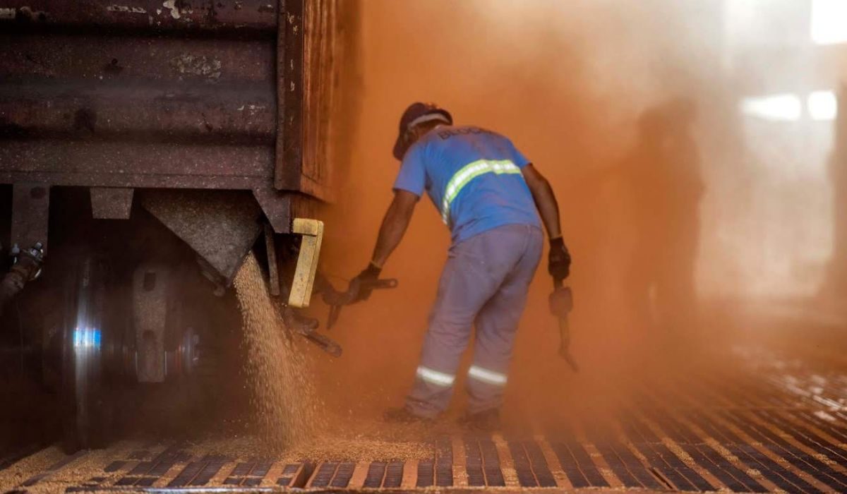 Trilhos de trem para moega