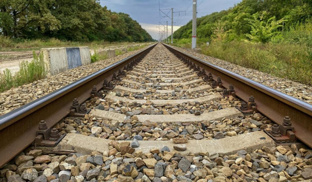 Junta de Dilatação em Trilho de Trem: o que é e por que importa