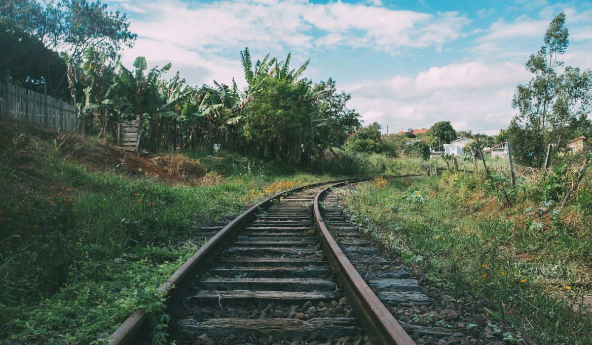 Trilho de Trem para Galpão colunas e estrutura com aço usado