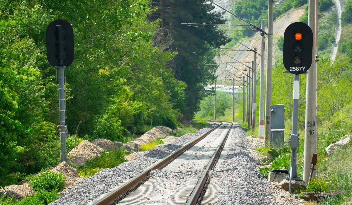 Solda de Trilhos Ferroviários: Métodos, Aplicações e Cuidados com o Aço de Alto Carbono